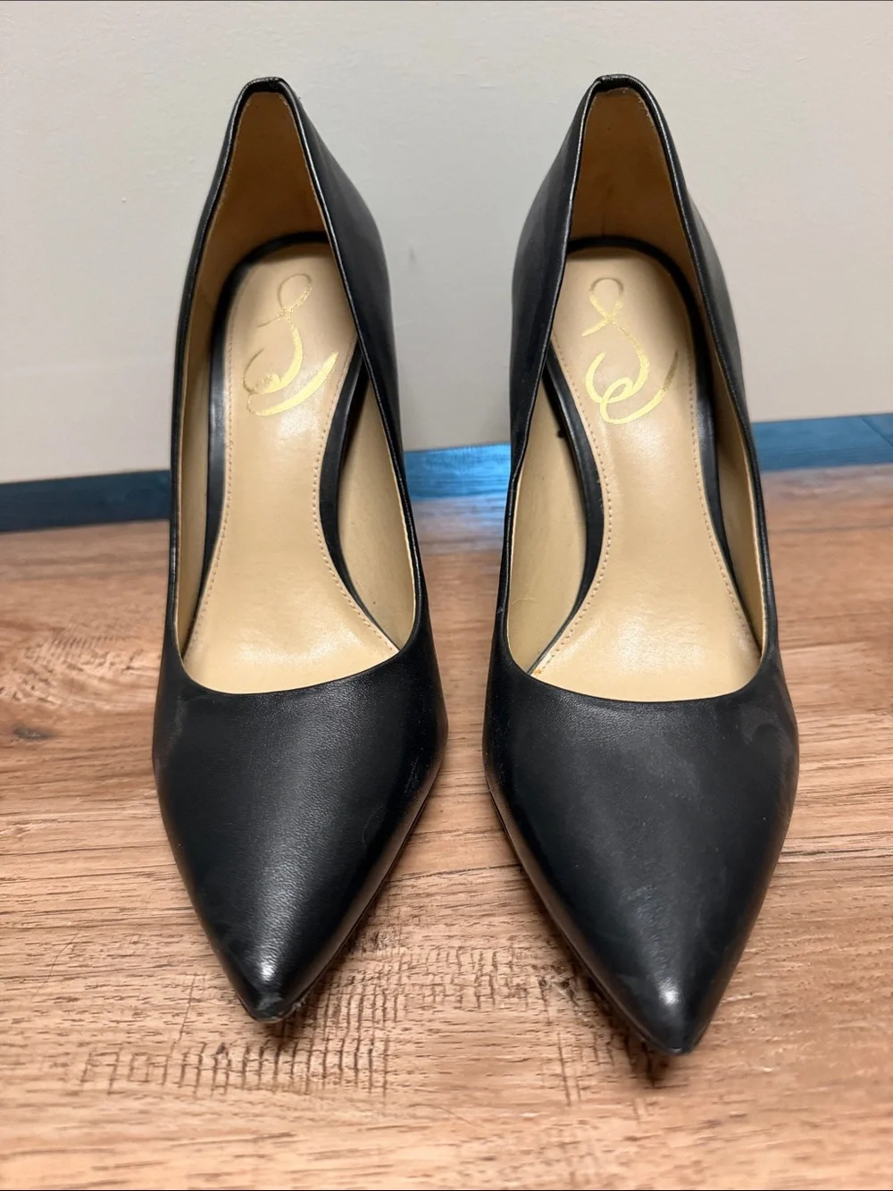 Jessica Simpson Black Pointed Toe Leather Pumps